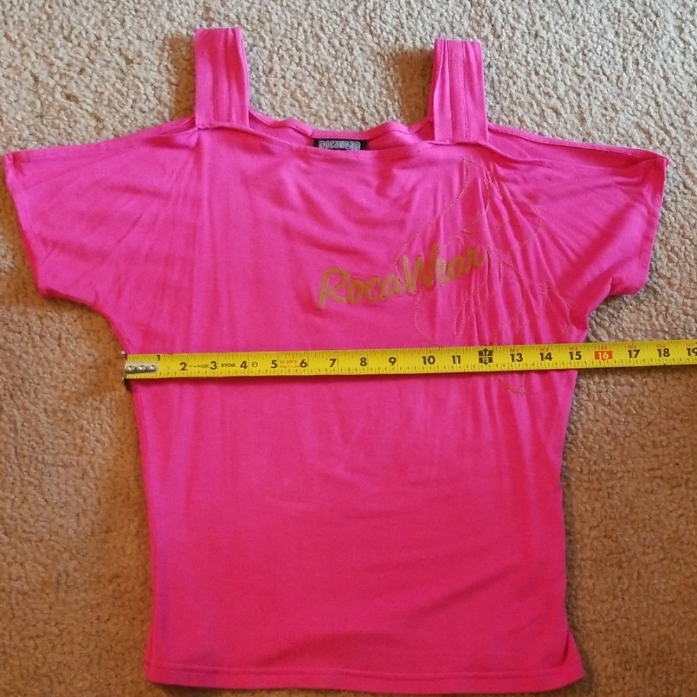 Open shoulder top